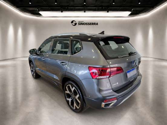 VOLKSWAGEN-TAOS-2024