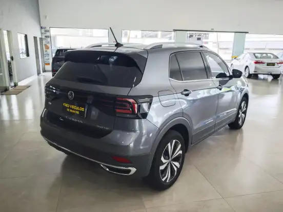 VOLKSWAGEN-T-CROSS-1.4 250 TSI TOTAL FLEX HIGHLINE AUTOMÁTICO VOLKSWAGEN-T-CROSS-2023