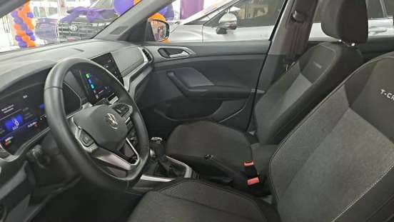 VOLKSWAGEN-T-CROSS-2025
