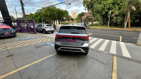 VOLKSWAGEN-T-CROSS-2025