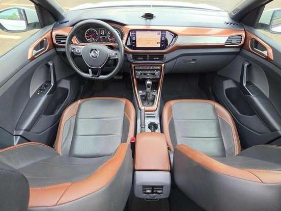 VOLKSWAGEN-T-CROSS-1.0 200 TSI TOTAL FLEX AUTOMÁTICO VOLKSWAGEN-T-CROSS-2019