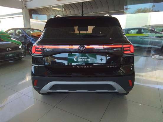 VOLKSWAGEN-T-CROSS-2024