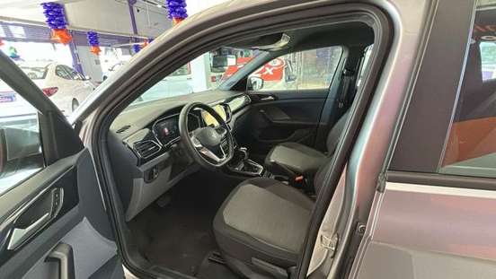 VOLKSWAGEN-T-CROSS-2024