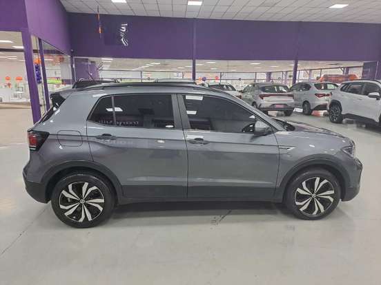 VOLKSWAGEN-T-CROSS-2024