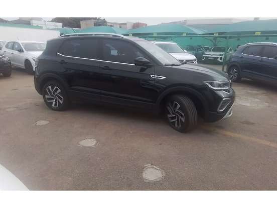VOLKSWAGEN-T-CROSS-2024