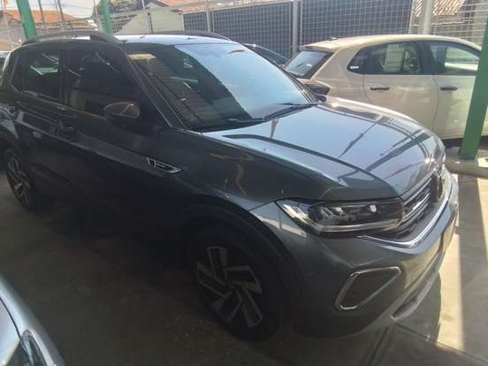 VOLKSWAGEN-T-CROSS-2025