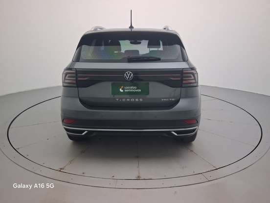 VOLKSWAGEN-T-CROSS-2024