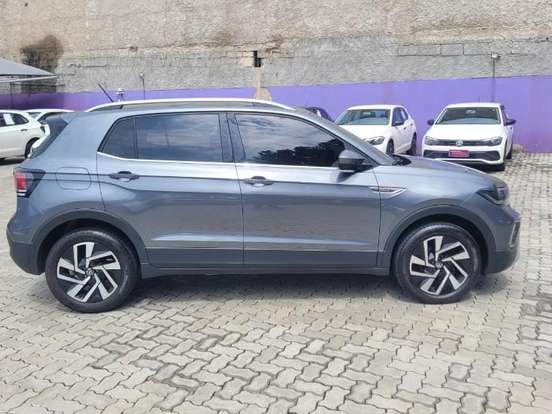 VOLKSWAGEN-T-CROSS-1.4 250 TSI TOTAL FLEX HIGHLINE AUTOMÁTICO VOLKSWAGEN-T-CROSS-2024