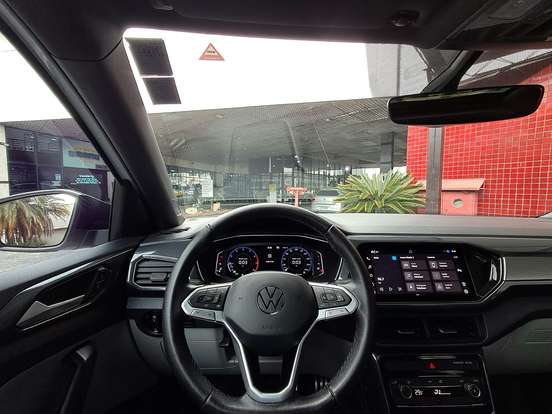VOLKSWAGEN-T-CROSS-2021