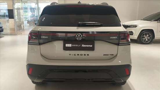 VOLKSWAGEN-T-CROSS-2024