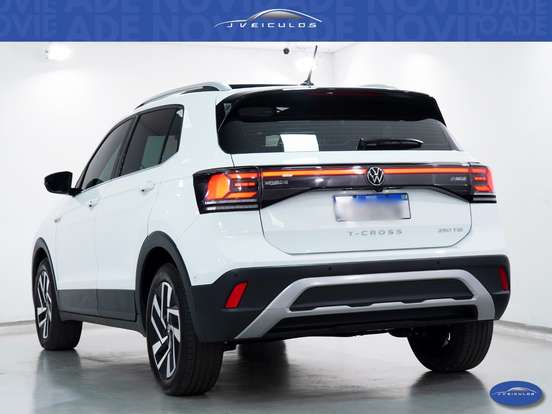 VOLKSWAGEN-T-CROSS-1.4 250 TSI TOTAL FLEX HIGHLINE AUTOMÁTICO VOLKSWAGEN-T-CROSS-2024