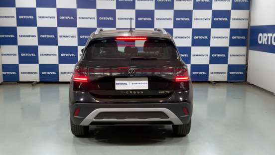 VOLKSWAGEN-T-CROSS-2024