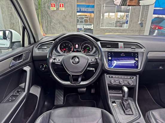 VOLKSWAGEN-TIGUAN-2019
