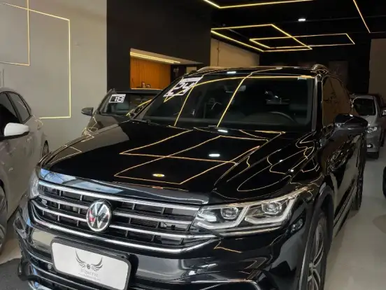 VOLKSWAGEN-TIGUAN-2.0 300 TSI GASOLINA ALLSPACE R-LINE AUTOMÁTICO VOLKSWAGEN-TIGUAN-2023