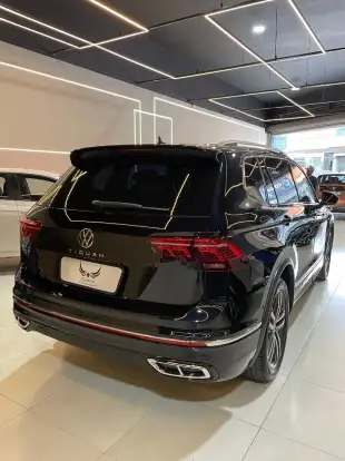 VOLKSWAGEN-TIGUAN-2023