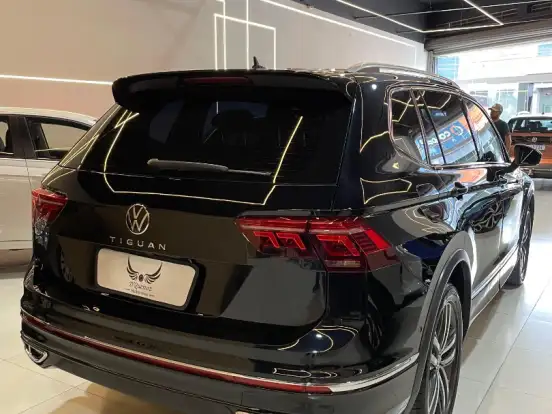 VOLKSWAGEN-TIGUAN-2.0 300 TSI GASOLINA ALLSPACE R-LINE AUTOMÁTICO VOLKSWAGEN-TIGUAN-2023