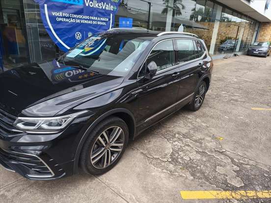 VOLKSWAGEN-TIGUAN-2023
