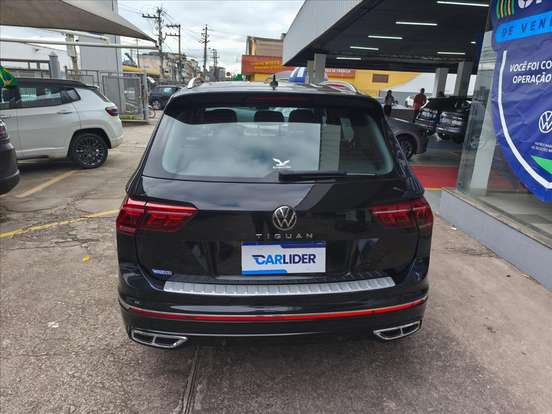 VOLKSWAGEN-TIGUAN-2023