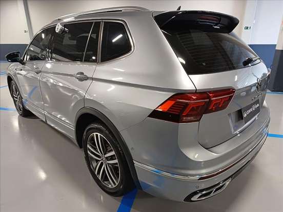 VOLKSWAGEN-TIGUAN-2.0 300 TSI GASOLINA ALLSPACE R-LINE AUTOMÁTICO VOLKSWAGEN-TIGUAN-2023