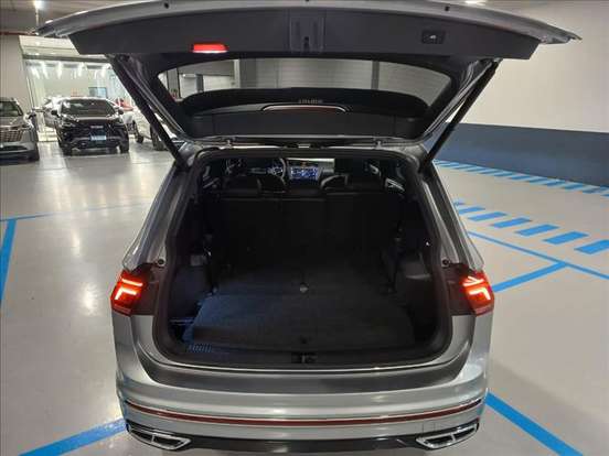 VOLKSWAGEN-TIGUAN-2023