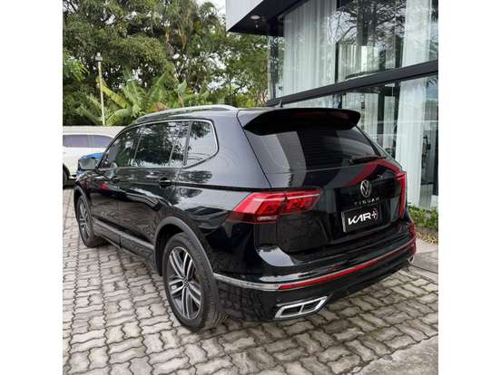VOLKSWAGEN-TIGUAN-2.0 300 TSI GASOLINA ALLSPACE R-LINE AUTOMÁTICO VOLKSWAGEN-TIGUAN-2024