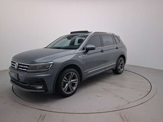 VOLKSWAGEN-TIGUAN-2021