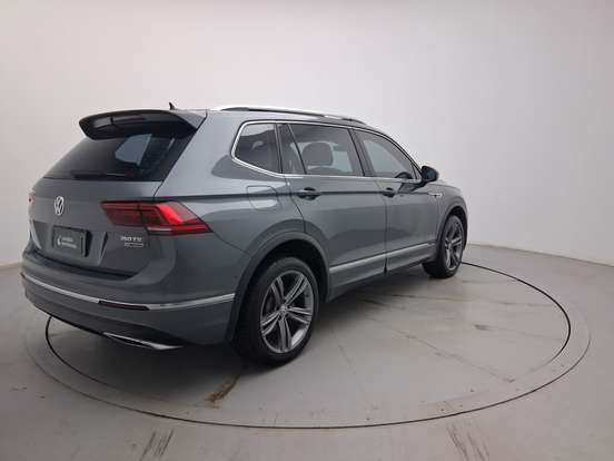 VOLKSWAGEN-TIGUAN-2021