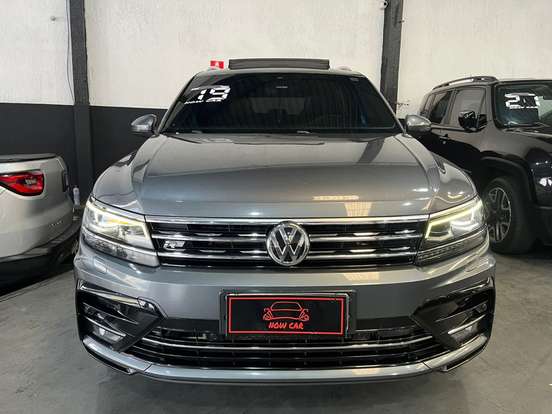 VOLKSWAGEN-TIGUAN-2018
