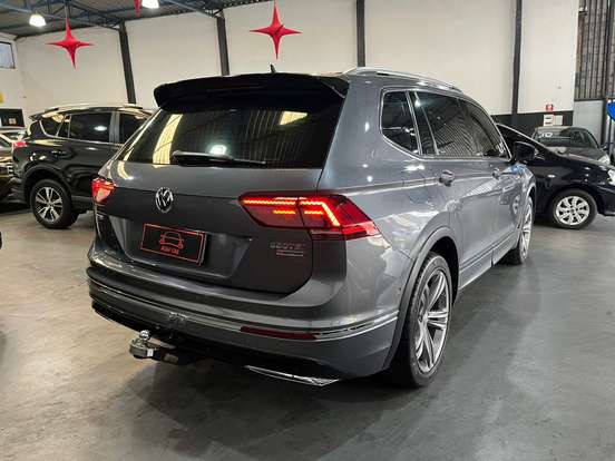 VOLKSWAGEN-TIGUAN-2018