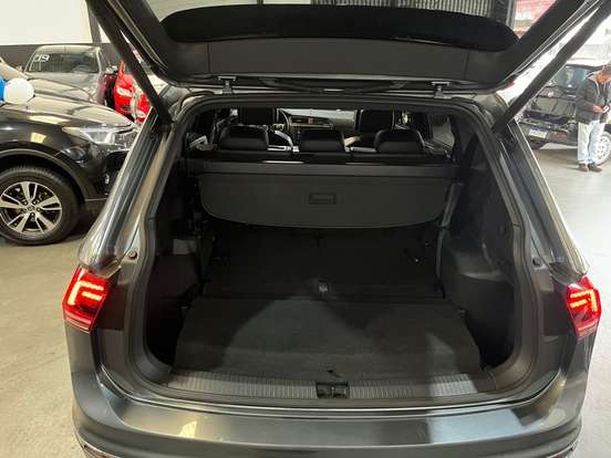 VOLKSWAGEN-TIGUAN-2018