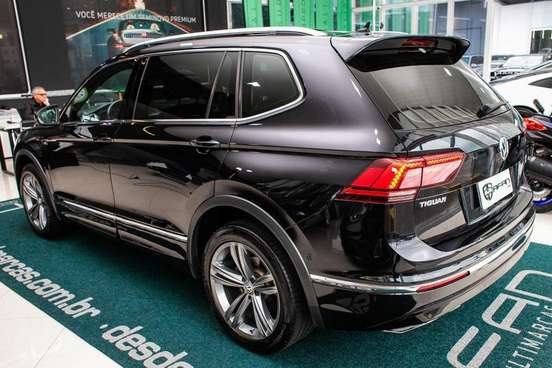 VOLKSWAGEN-TIGUAN-2020