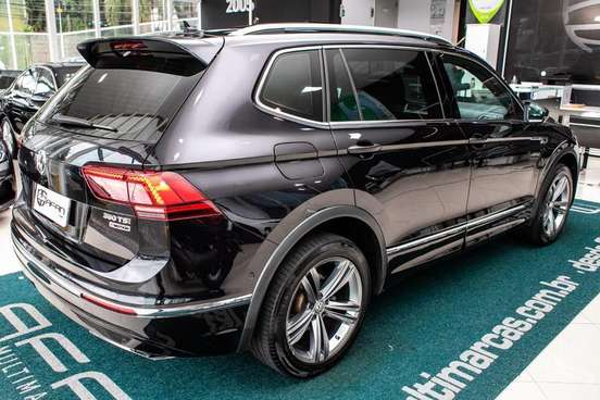 VOLKSWAGEN-TIGUAN-2020