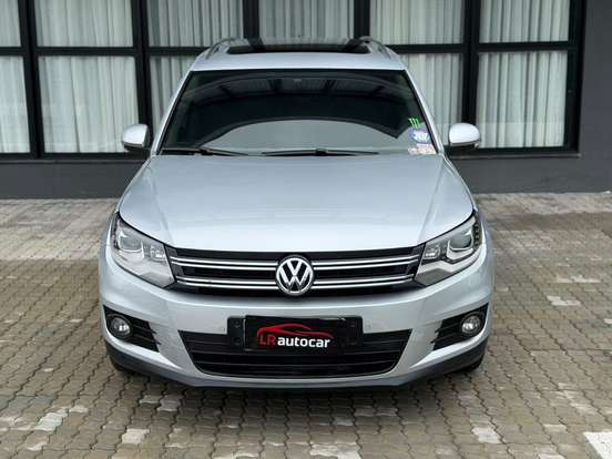 VOLKSWAGEN-TIGUAN-2012
