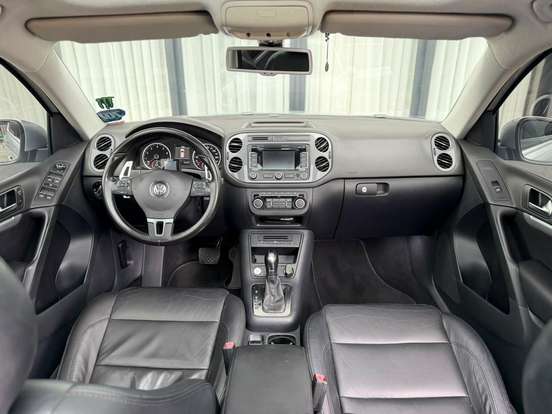 VOLKSWAGEN-TIGUAN-2012
