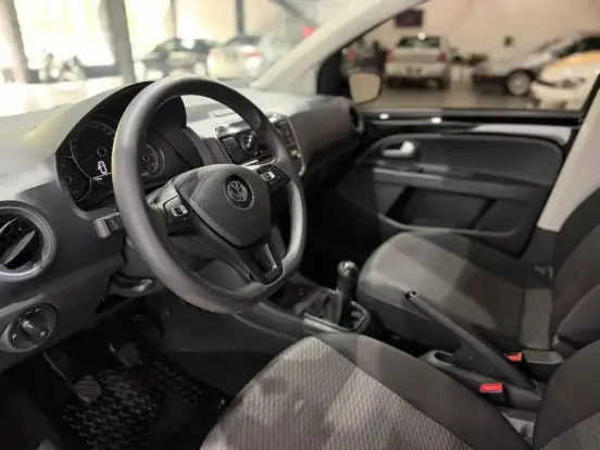 VOLKSWAGEN-UP-2019