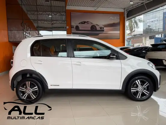 VOLKSWAGEN-UP-1.0 170 TSI TOTAL FLEX XTREME 4P MANUAL VOLKSWAGEN-UP-2019