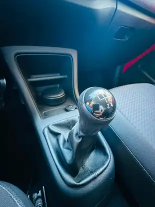 VOLKSWAGEN-UP-2017
