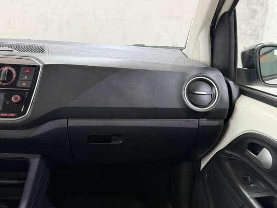 VOLKSWAGEN-UP-2021