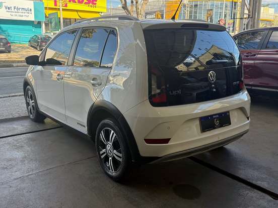 VOLKSWAGEN-UP-2019