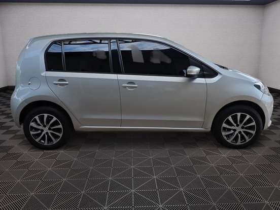 VOLKSWAGEN-UP-1.0 MPI MOVE UP 12V FLEX 4P AUTOMATIZADO VOLKSWAGEN-UP-2015