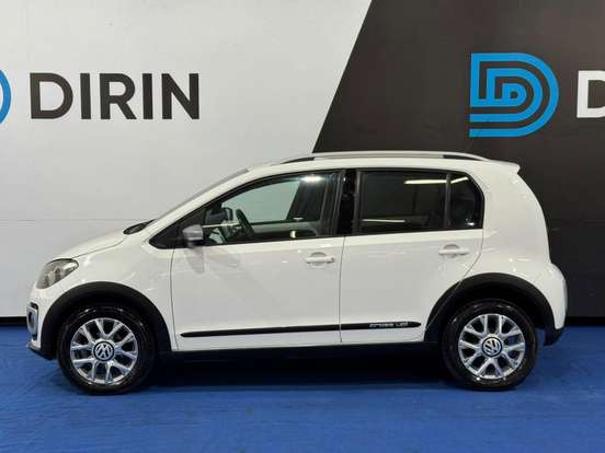 VOLKSWAGEN-UP-2016