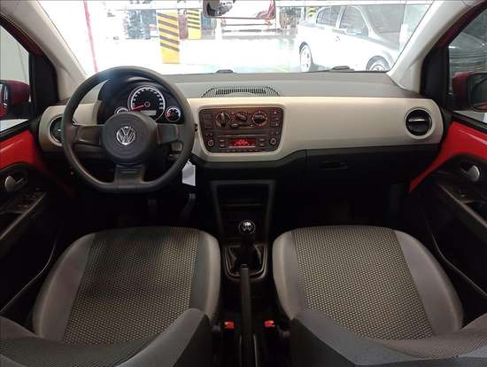 VOLKSWAGEN-UP-2015