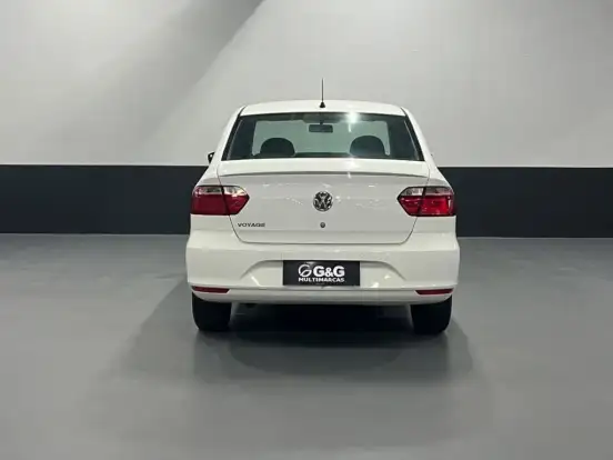 VOLKSWAGEN-VOYAGE-1.0 MI COMFORTLINE 8V FLEX 4P MANUAL VOLKSWAGEN-VOYAGE-2015