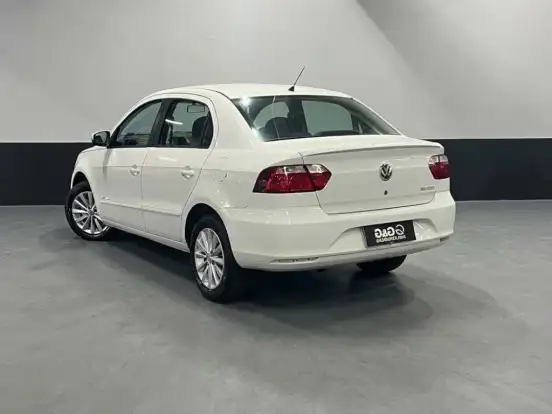 VOLKSWAGEN-VOYAGE-1.0 MI COMFORTLINE 8V FLEX 4P MANUAL VOLKSWAGEN-VOYAGE-2015