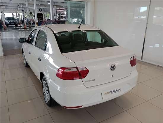 VOLKSWAGEN-VOYAGE-2022