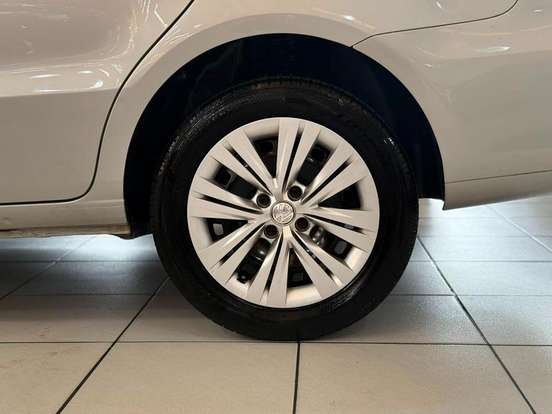 VOLKSWAGEN-VOYAGE-2021