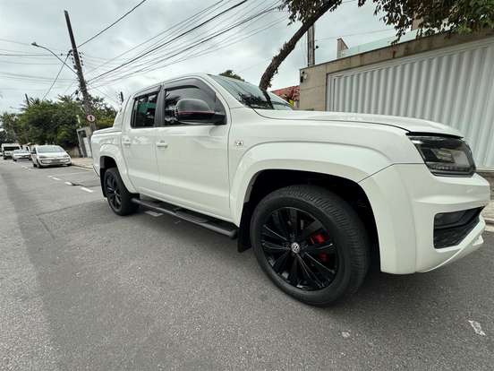 VOLKSWAGEN-AMAROK-2021