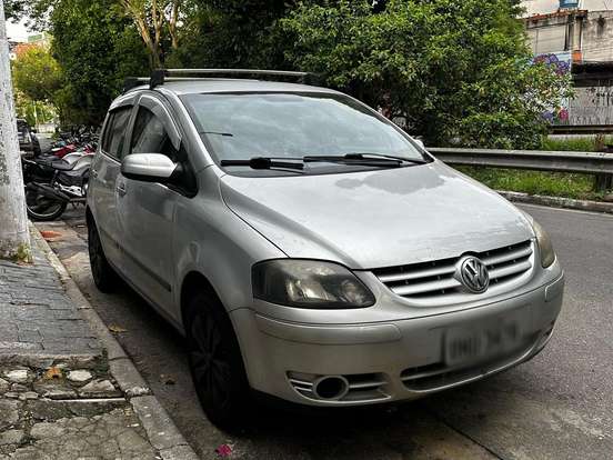 VOLKSWAGEN-FOX-1.0 MI PLUS 8V GASOLINA 4P MANUAL VOLKSWAGEN-FOX-2005