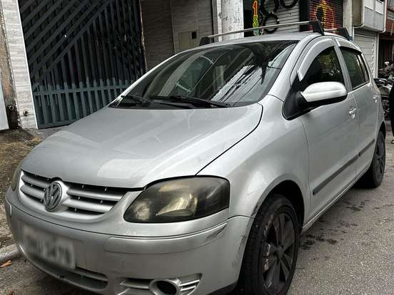 VOLKSWAGEN-FOX-1.0 MI PLUS 8V GASOLINA 4P MANUAL VOLKSWAGEN-FOX-2005