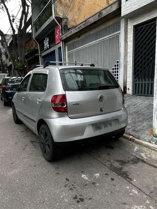 VOLKSWAGEN-FOX-2005